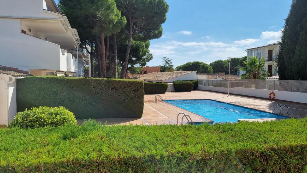 Apartamento familiar con piscina y wifi L' Escala Exterior foto